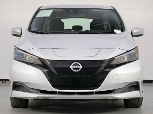 Used 2025 Nissan Leaf S image 6