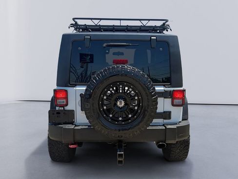 Used 2012 Jeep Wrangler Rubicon w/ PWR Convenience Group AWD/4WD image 4