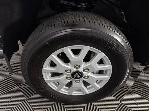Used 2024 Toyota Tacoma SR AWD/4WD image 12