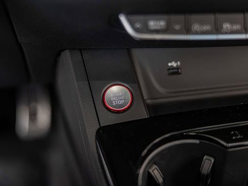 Used 2023 Audi S4 Premium w/ Convenience Package image 28