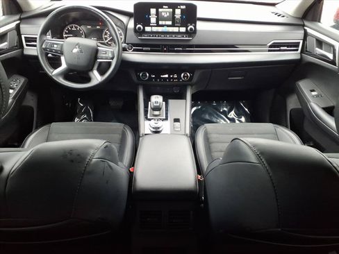 Used 2024 Mitsubishi Outlander AWD image 9