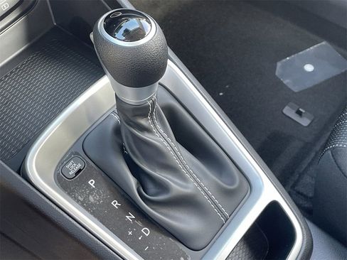 New 2026 Hyundai Venue SE image 28