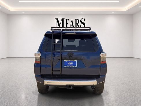 Used 2024 Toyota 4Runner TRD Off-Road Premium w/ Moonroof Package AWD/4WD image 4