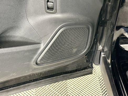 Used 2023 Mercedes-Benz GLB 250 4MATIC image 24