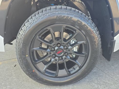 New 2026 Toyota Tundra Platinum w/ TRD Off-Road Package AWD/4WD image 28