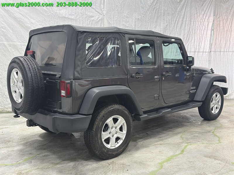 Used 2017 Jeep Wrangler Unlimited Sport w/ Connectivity Group AWD/4WD image 8