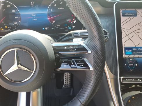 Used 2024 Mercedes-Benz GLC 300 4MATIC image 21