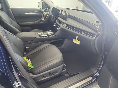 Certified 2026 INFINITI QX60 Pure w/ Cargo Package image 9