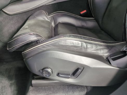 Used 2016 Volvo XC90 T5 R-Design image 11