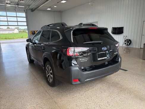 Used 2023 Subaru Outback Premium AWD/4WD image 3