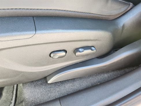 Used 2021 Buick Encore Preferred image 18