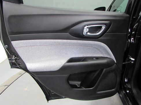 Used 2022 Jeep Compass Latitude AWD/4WD image 14