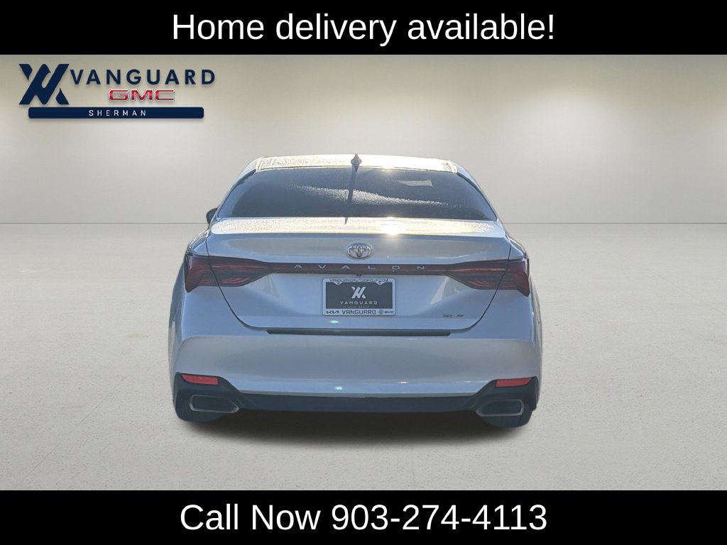 Used 2020 Toyota Avalon XLE w/ Moonroof Package FWD image 8