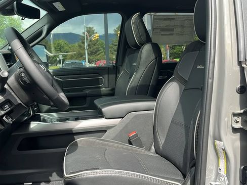 New 2026 RAM 3500 Laramie AWD/4WD image 9