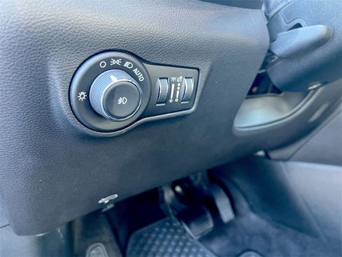 Used 2024 Jeep Compass Trailhawk image 16