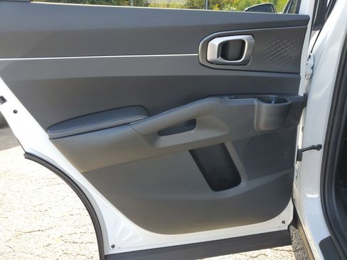 New 2026 Kia Sorento LX image 13