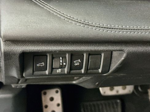 Used 2020 Subaru Outback Touring XT AWD/4WD image 17