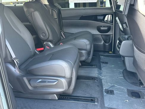 New 2026 Kia Carnival SX Prestige FWD image 12