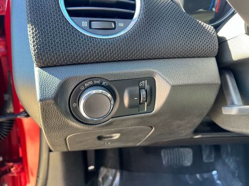 Used 2011 Chevrolet Cruze LT image 16