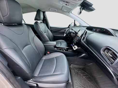 Used 2019 Toyota Prius Prime Advanced FWD image 19