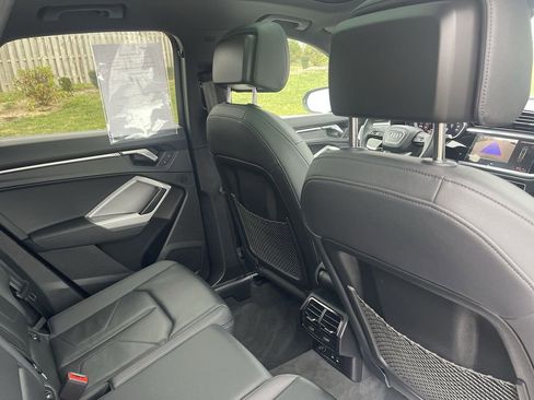 Used 2025 Audi Q3 2.0T Premium image 37