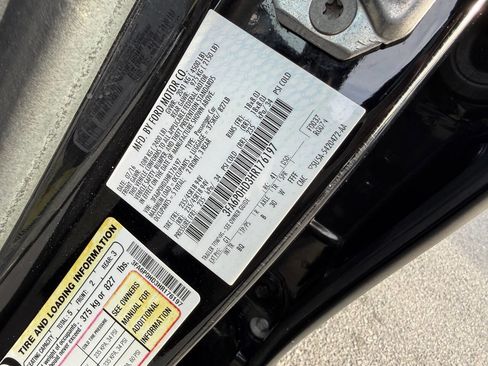 Used 2017 Ford Fusion SE w/ Fusion SE Technology Package image 29