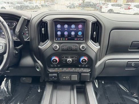 Used 2022 GMC Sierra 1500 AT4 w/ AT4 Premium Package image 2