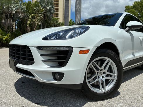 Used 2017 Porsche Macan AWD/4WD image 8