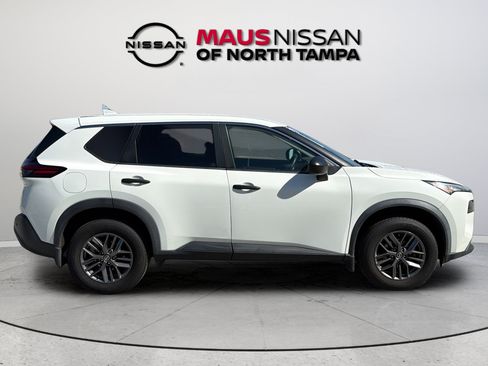 Used 2021 Nissan Rogue S AWD/4WD image 14
