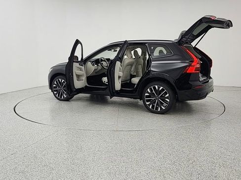 New 2026 Volvo XC60 T8 Ultra w/ Climate Package AWD/4WD image 12