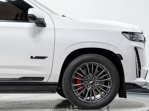 Used 2023 Cadillac Escalade V image 17