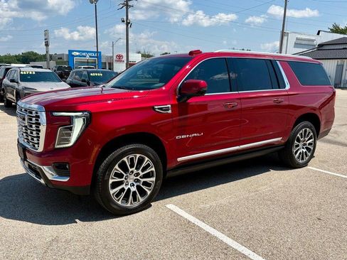Used 2026 GMC Yukon XL Denali w/ Denali Reserve Package AWD/4WD image 10