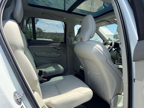 Certified 2025 Volvo XC90 T8 Plus w/ Protection Package Premier AWD/4WD image 11
