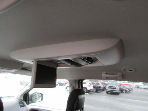 Used 2017 Dodge Grand Caravan SE w/ Power Window Group image 6