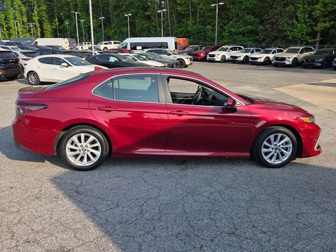 Used 2022 Toyota Camry LE FWD image 13