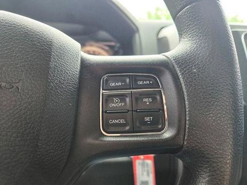 Used 2018 RAM 1500 Express RWD image 23