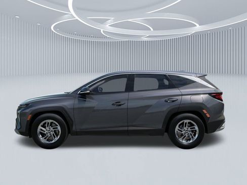 New 2026 Hyundai Tucson SE image 3