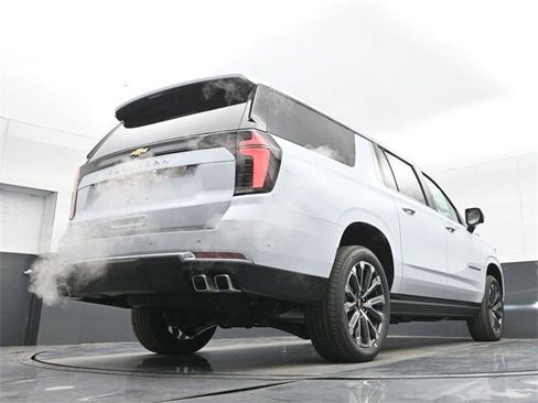 New 2026 Chevrolet Suburban High Country image 52