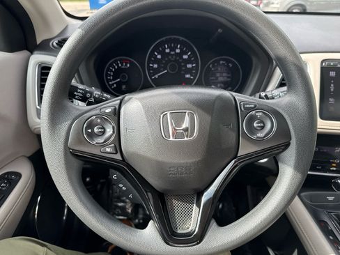 Used 2017 Honda HR-V EX image 19