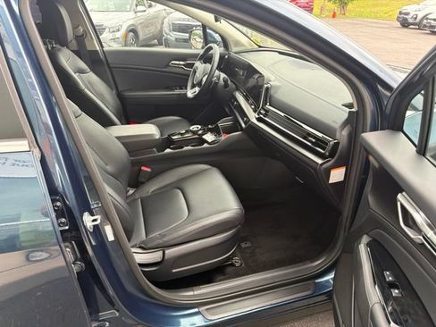 Certified 2024 Kia Sportage EX AWD/4WD image 11