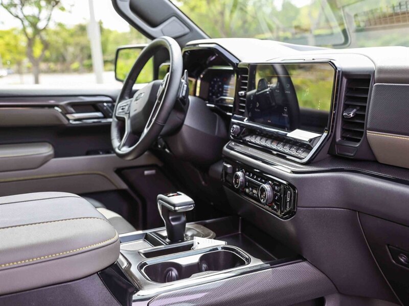 Used 2025 Chevrolet Silverado 1500 ZR2 AWD/4WD image 23
