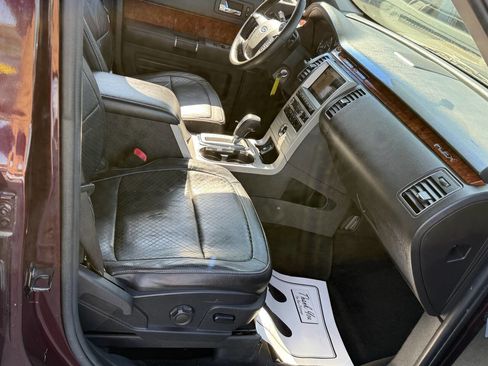 Used 2011 Ford Flex Limited w/ Rapid Spec Order Code AWD/4WD image 16