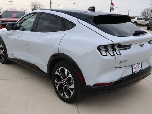 Used 2023 Ford Mustang Mach-E Premium image 8