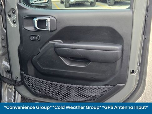 Used 2023 Jeep Wrangler Unlimited w/ Cold Weather Group image 9