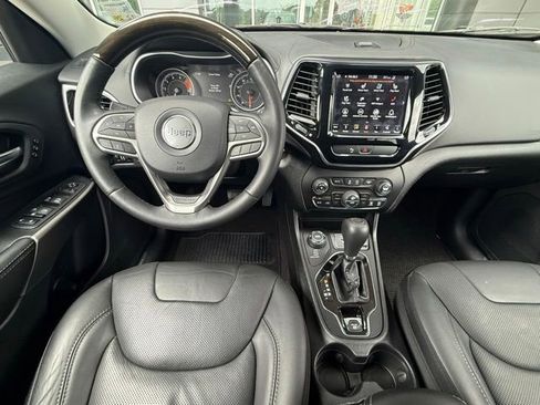 Used 2019 Jeep Cherokee Overland AWD/4WD image 22