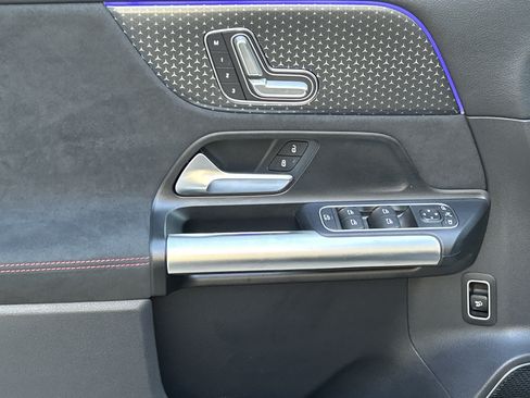 Certified 2025 Mercedes-Benz GLA 250 4MATIC image 18