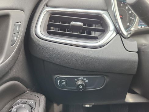 Used 2024 Chevrolet Equinox LT image 16