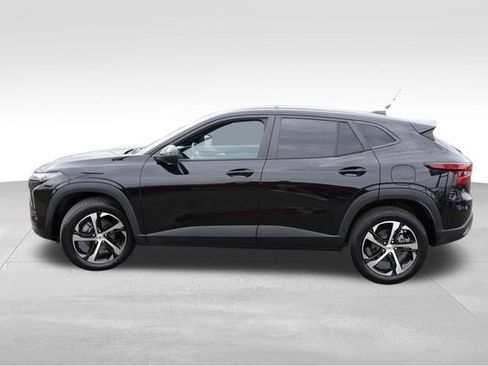 Used 2024 Chevrolet Trax RS w/ Driver Confidence Package FWD image 9