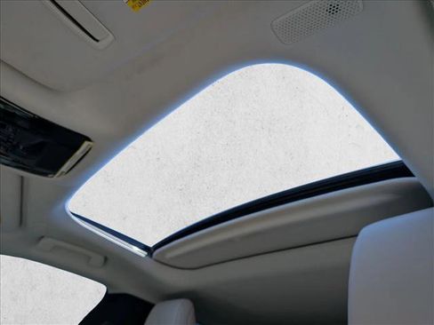 Used 2023 Lexus RX 350h w/ Accessory Package (Z1) AWD/4WD image 15