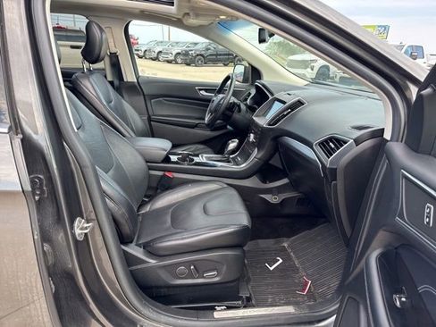 Used 2017 Ford Edge Titanium w/ Equipment Group 301A AWD/4WD image 12